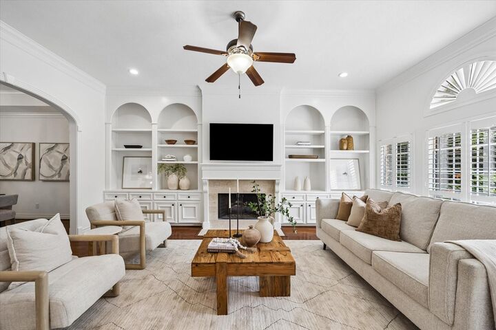 Property Photo:  6512 Minola Street  TX 77007 