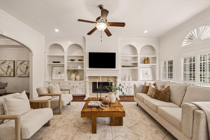 Property Photo:  6512 Minola Street  TX 77007 