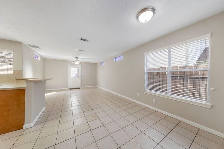 Property Photo:  614 Foster Street  TX 77375 