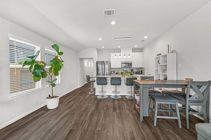 Property Photo:  487 Long Beach Bay Drive  TX 77493 