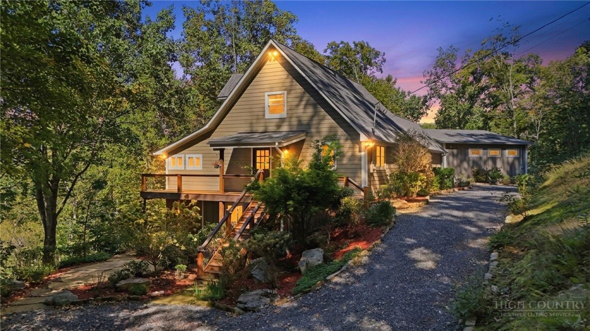 Property Photo:  2711 Rabbit Hop Road  NC 28777 
