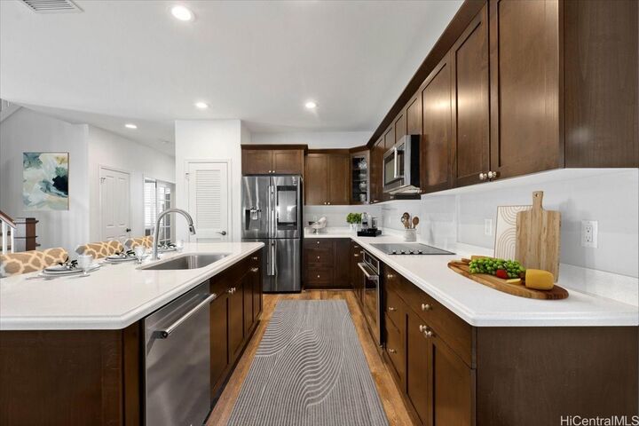 Property Photo:  91-1076 Kaihohonu Street  HI 96706 