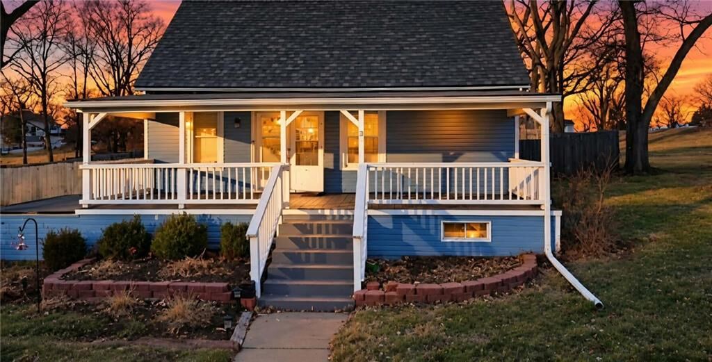 Property Photo:  36 Logan Street  KS 66048 