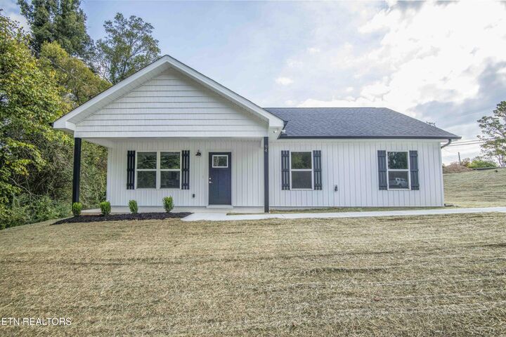 Property Photo: 94 Wedgewood Rd TN 37830