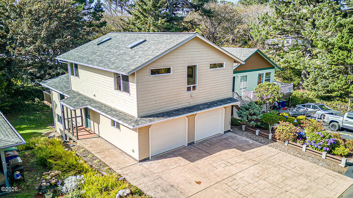 Property Photo: 7155 Glen Avenue OR 97388