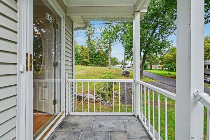 Property Photo:  10 Palisades Road  NY 12563 