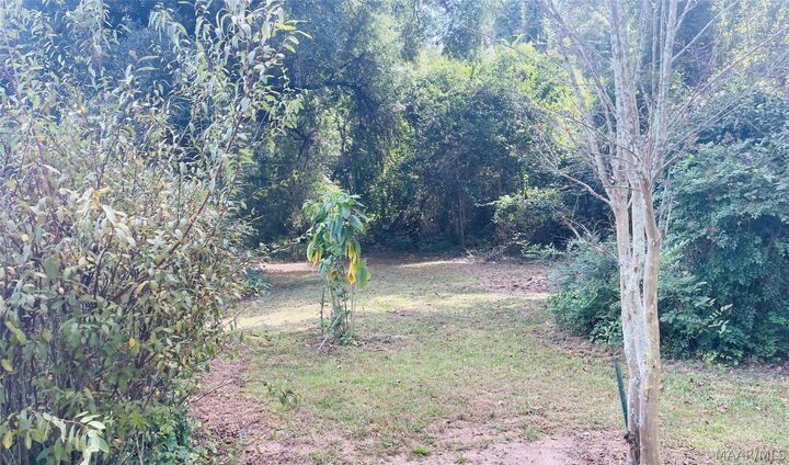 Property Photo: 1335 W Hwy 82 Highway AL 36064
