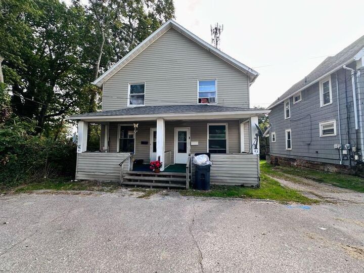 Property Photo: 43 Lind Ave OH 44903