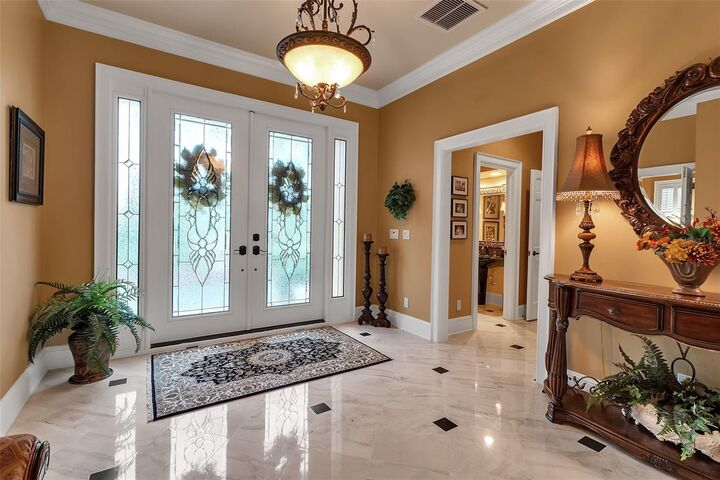 Property Photo: 422 Blue Garden Lane FL 34229