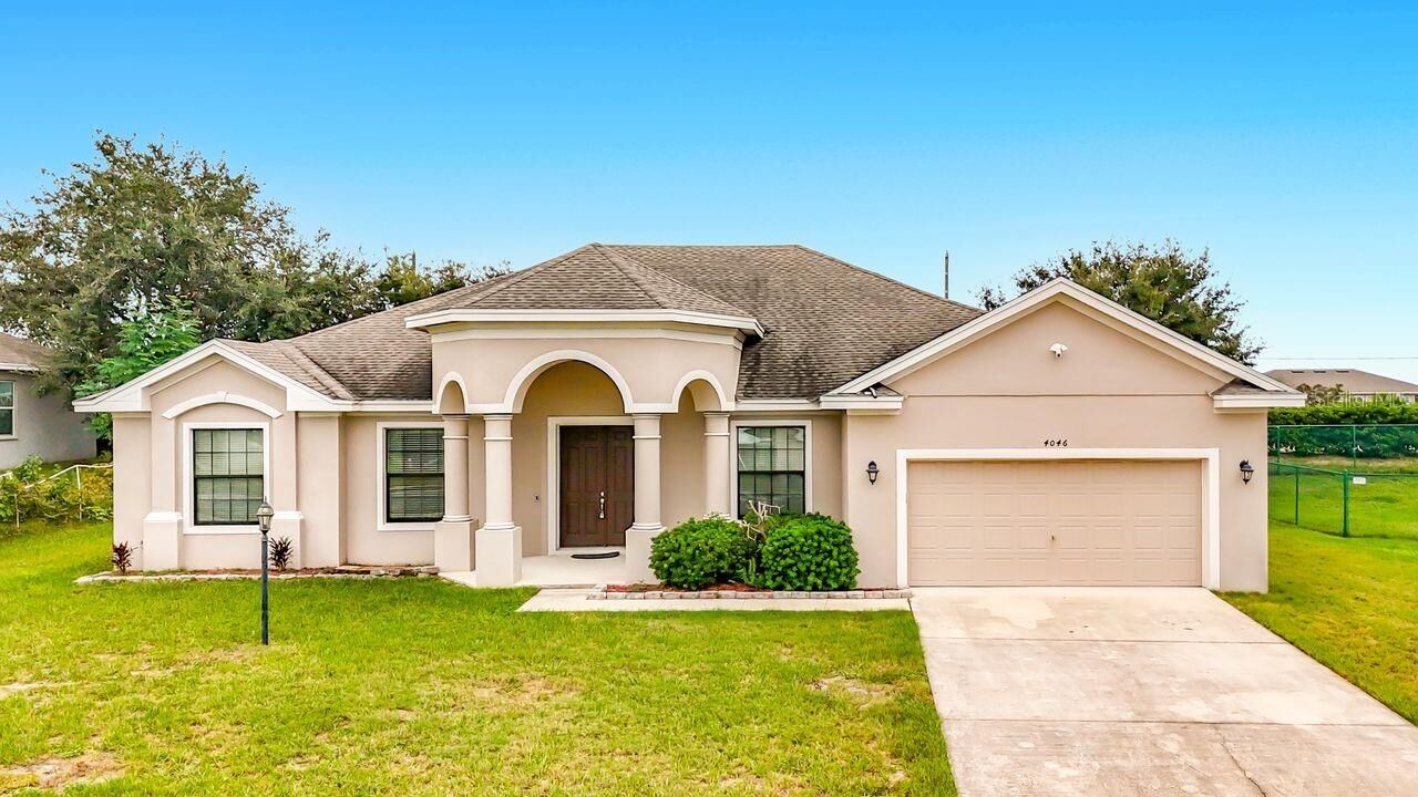 Property Photo: 4046 Dinner Lake Way FL 33859