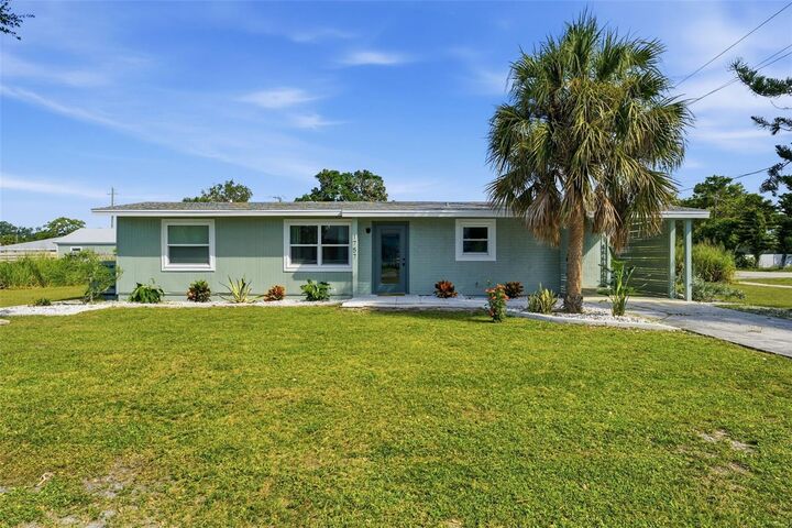 Property Photo:  1757 Mova Street  FL 34231 