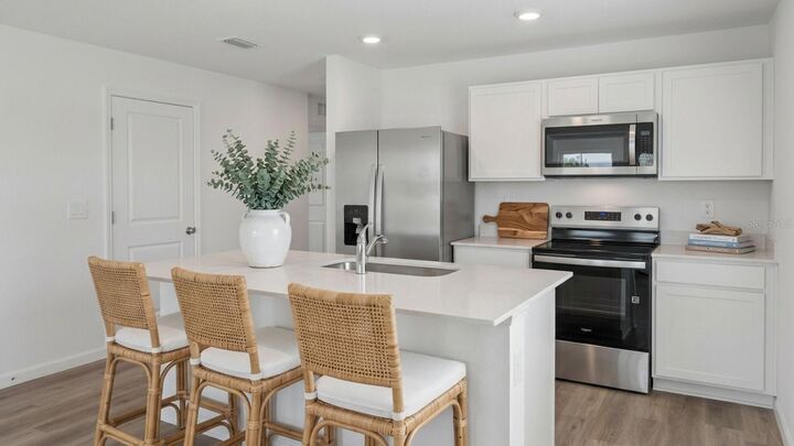 Property Photo:  4086 Kona Circle  FL 34608 