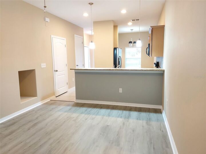 Property Photo:  8515 Brushleaf Way  FL 33647 
