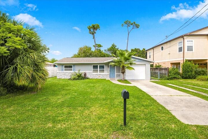 Property Photo:  8223 Gulf Way  FL 34667 