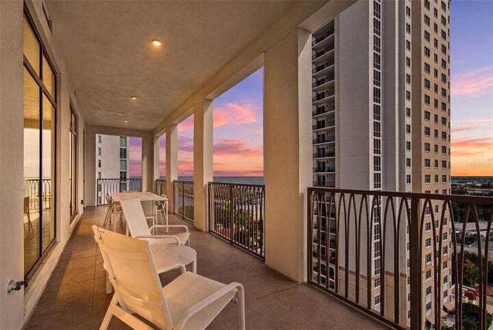 Property Photo:  126 4th Avenue NE 1202  FL 33701 