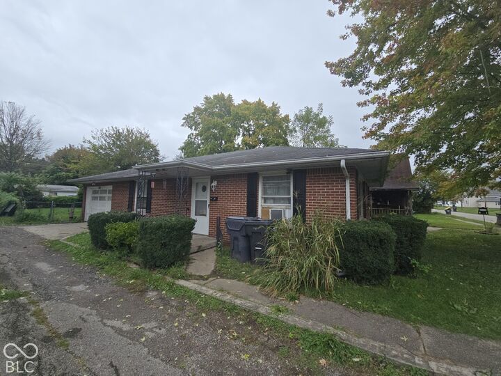 Property Photo:  1126 E 28th Street  IN 46016 