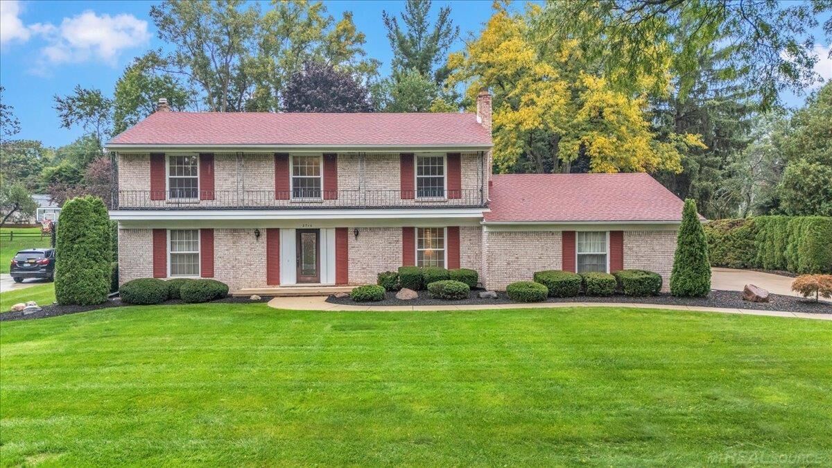 Property Photo:  2710 Timberwyck Trail Drive  MI 48098 
