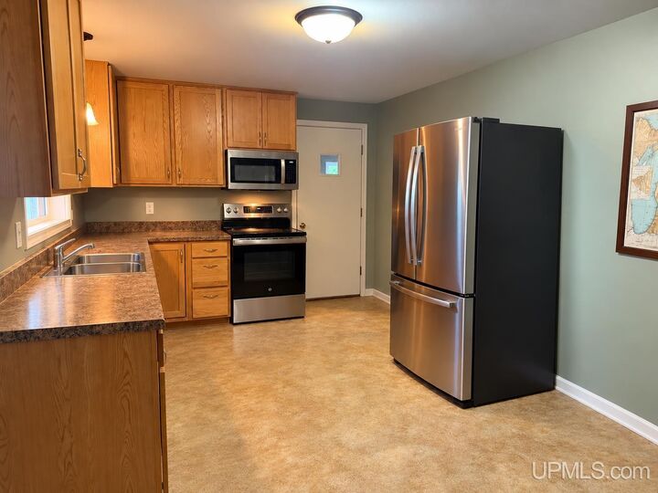 Property Photo: 907 Sherman Street MI 49855