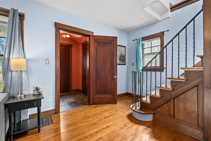 Property Photo:  179 N Union Street  MI 49017-4748 