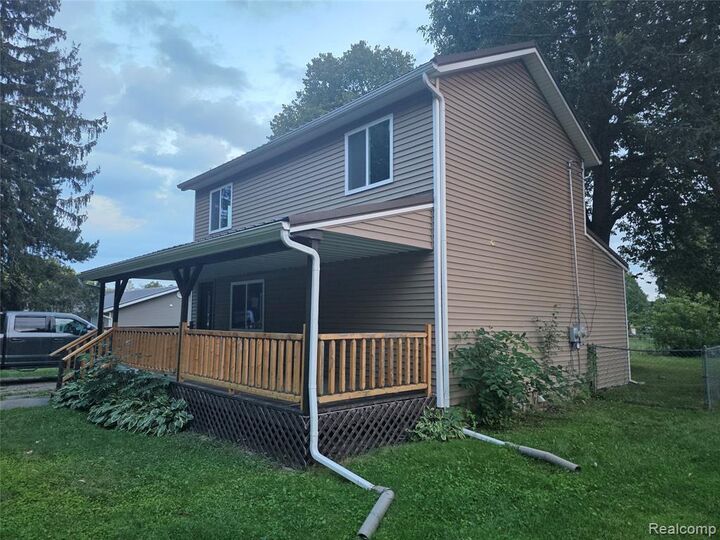 Property Photo:  11 Clark Street  MI 48097 3359 