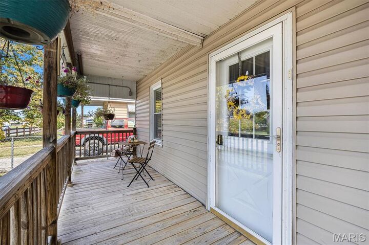 Property Photo:  1742 Poplar Street  IL 62040 