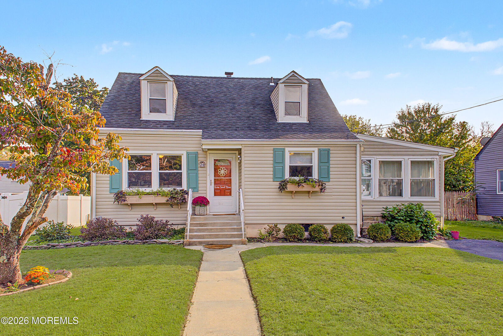 Property Photo:  39 Waldron Road  NJ 08501 