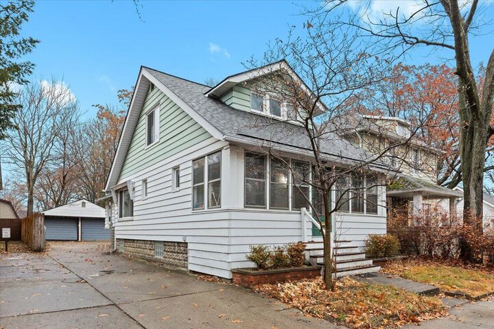 Property Photo:  575 E Lewiston Avenue  MI 48220 