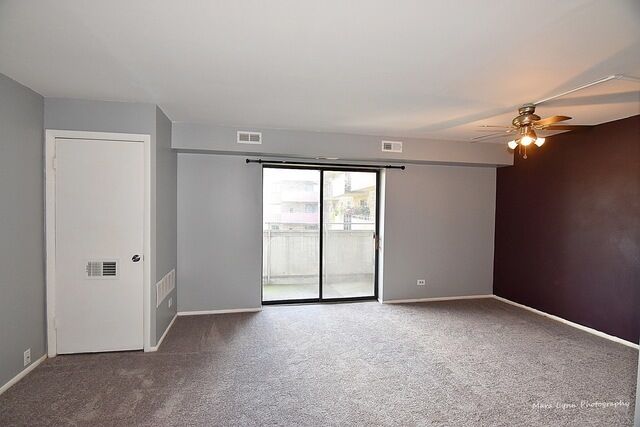 Property Photo:  1460 Fairlane Drive 324  IL 60193 