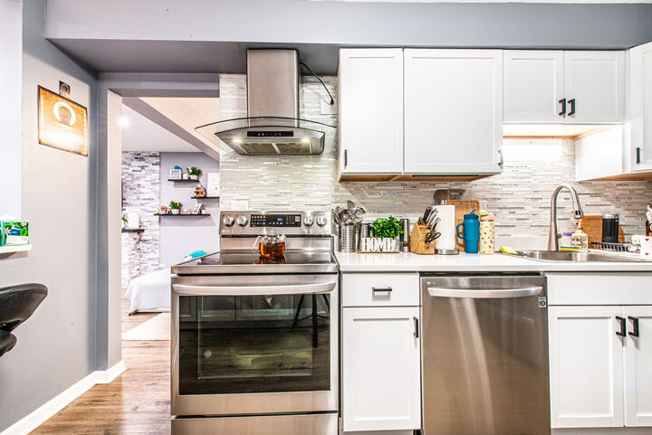 Property Photo:  711 E Falcon Drive 101  IL 60005 