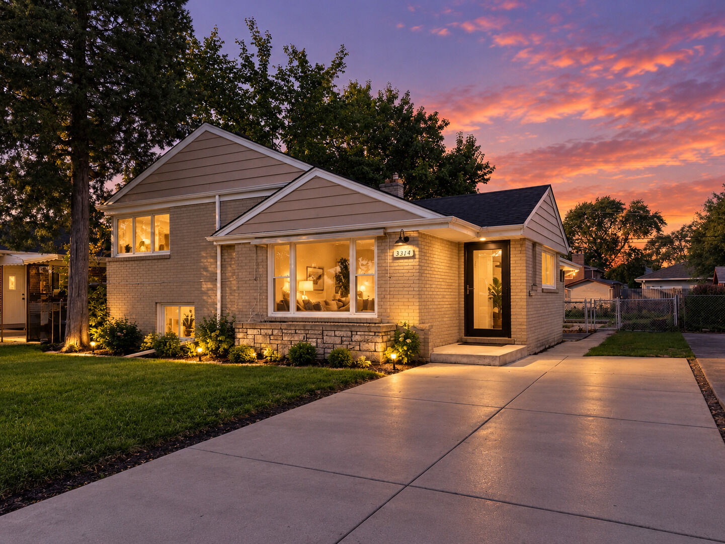 Property Photo:  3814 W Sherwin Avenue  IL 60712 
