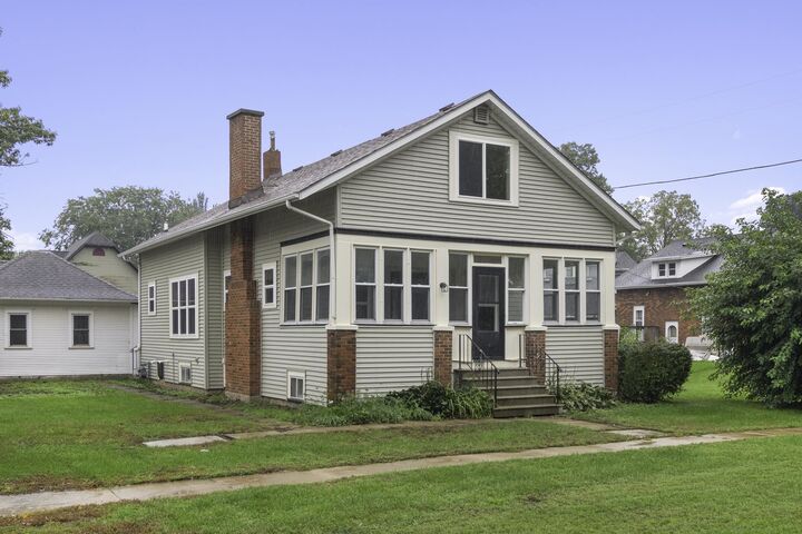 Property Photo: 155 E Miller Avenue IL 60520