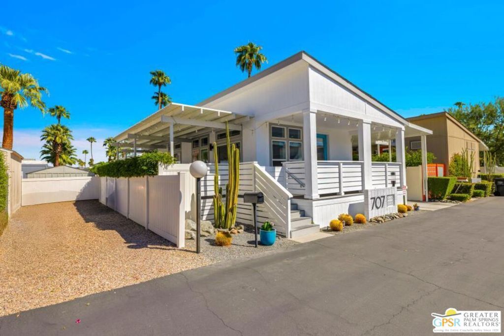 Property Photo:  707 N Maui Lane  CA 92264 