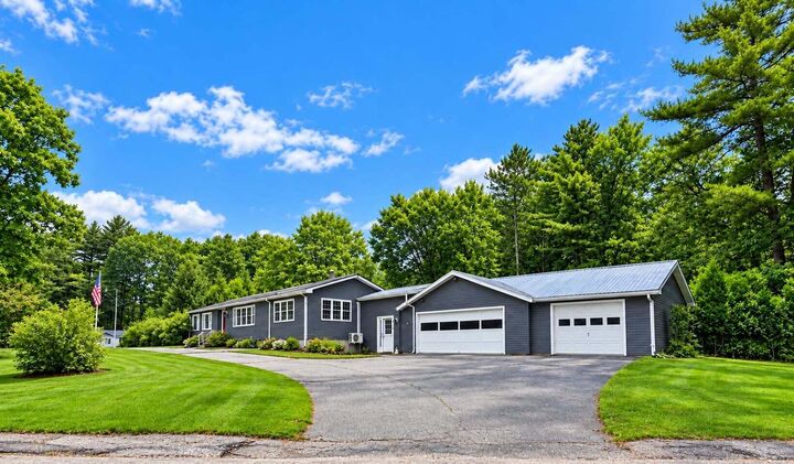 Property Photo: 35 Parkview Terrace ME 04330