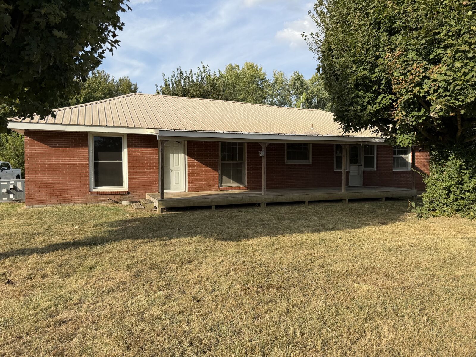 Property Photo:  106 Fountain Head Rd  TN 37148 