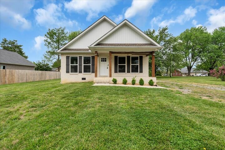 Property Photo:  829 Luttrell Ave  TN 37166 