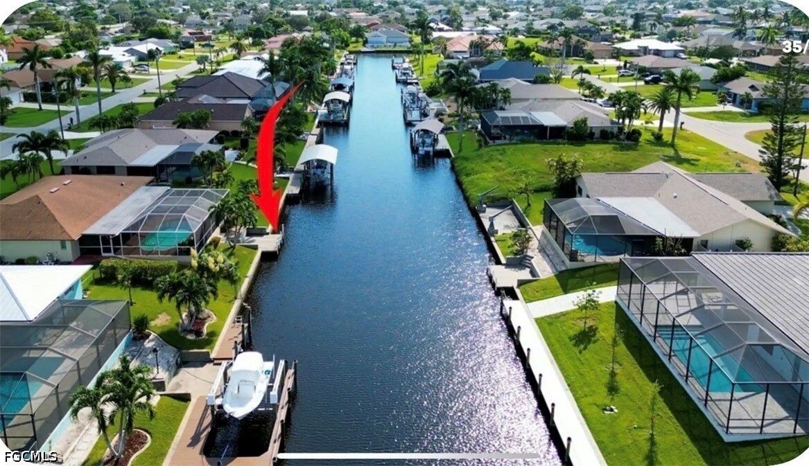 Property Photo:  1908 SE 9th Terrace  FL 33990 