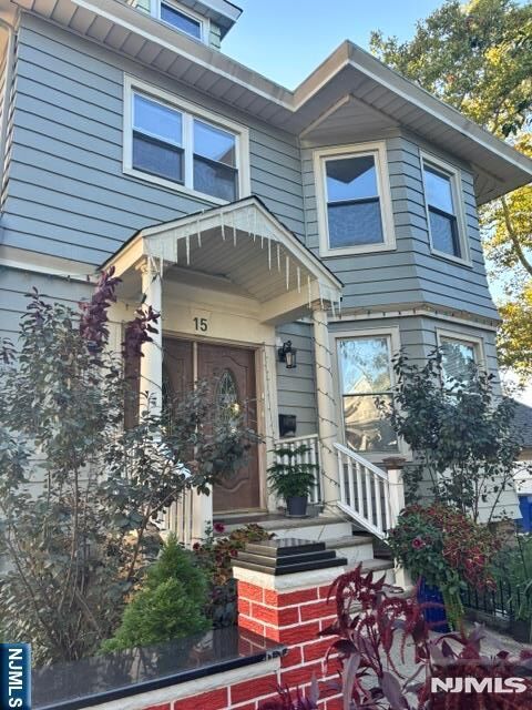 Property Photo:  15 Brewster Avenue  NJ 07660 