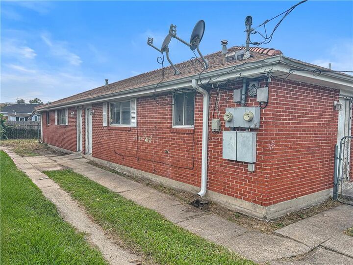 Property Photo: 7936 38 W Laverne Street LA 70126