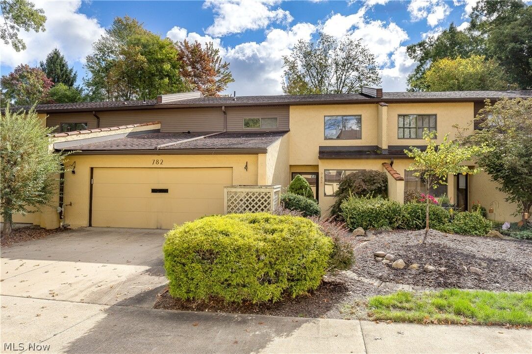 Property Photo: 782 Hampton Ridge Drive OH 44313