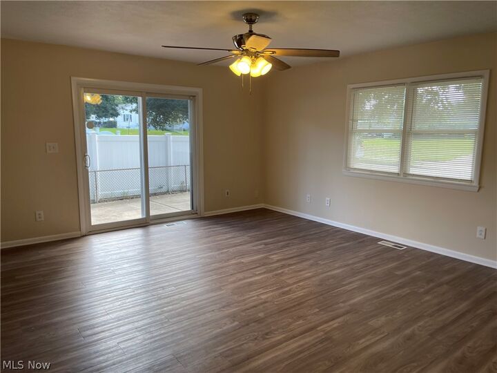Property Photo: 87 W Woodsdale Avenue OH 44301