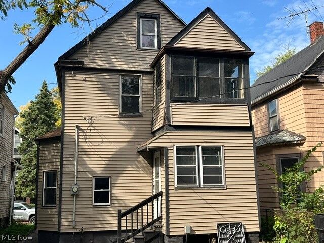 Property Photo: 695 E 157th Street OH 44110