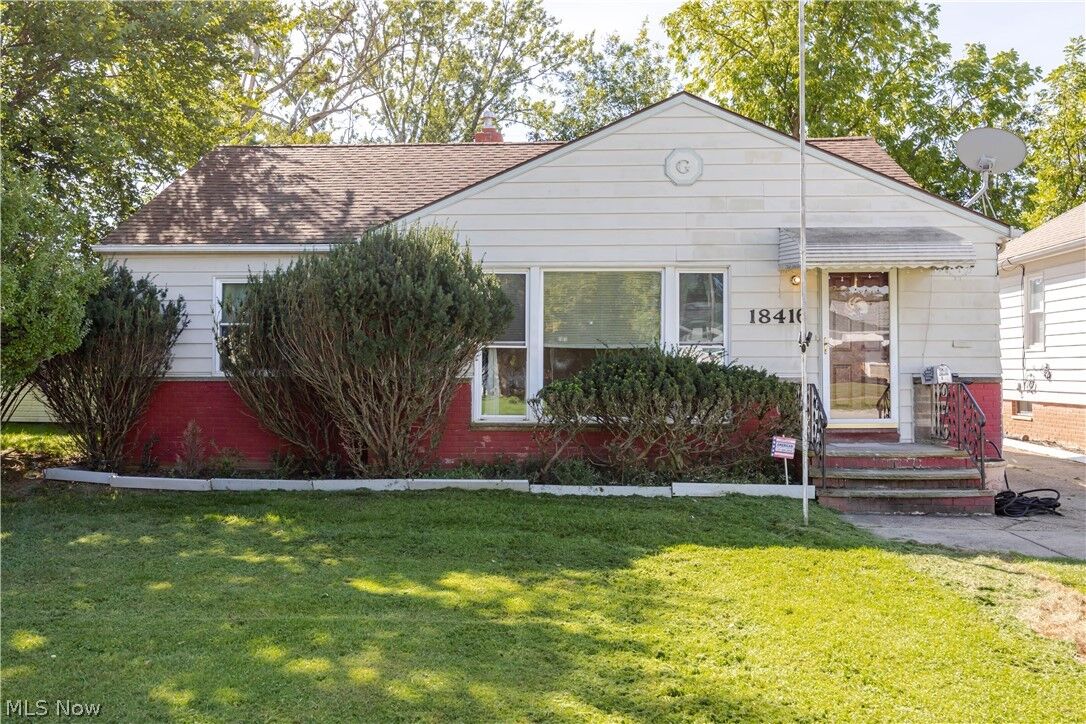 Property Photo:  18416 Hazelwood Avenue  OH 44137 