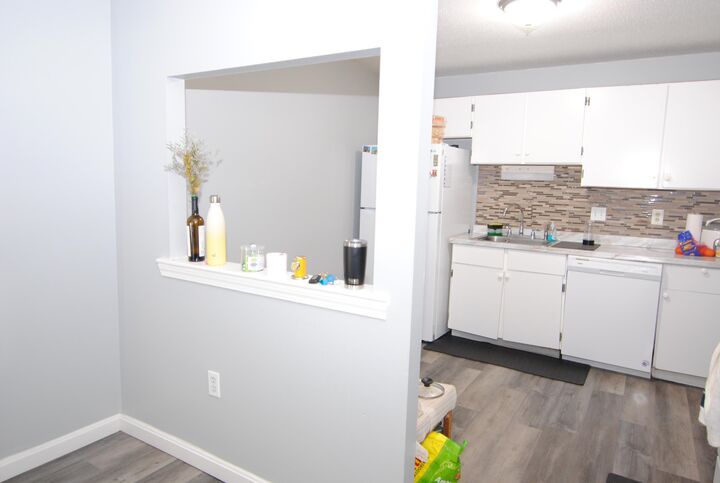 Property Photo:  8 Strawberry Bank Road  NH 03062 