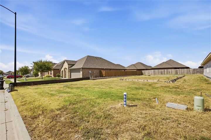 Property Photo: 808 Moseley Lane TX 75402