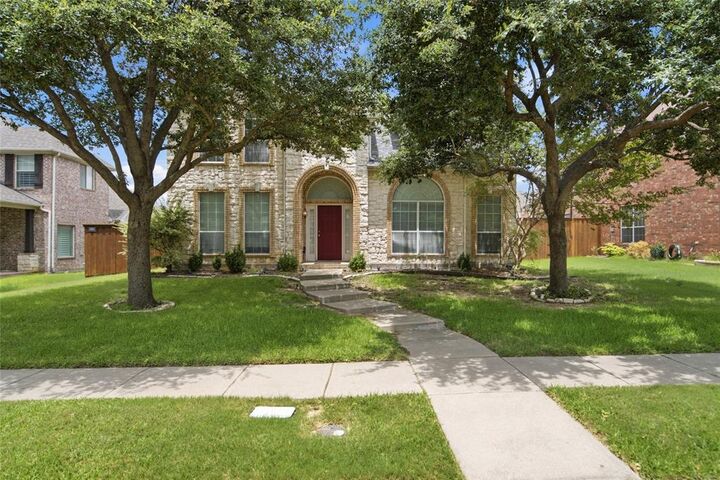 Property Photo: 11117 Silver Horn Drive TX 75033