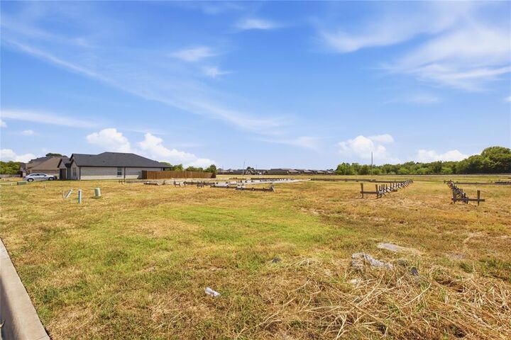 Property Photo:  803 Greyson Lane  TX 75402 