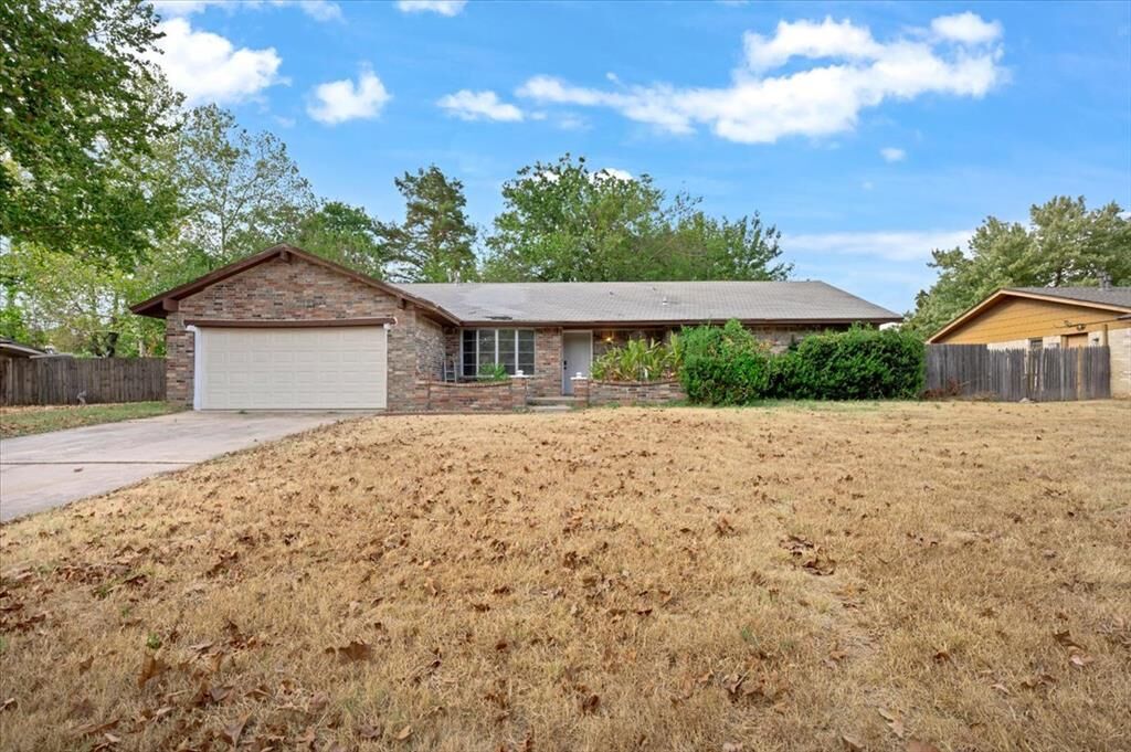 Property Photo:  1111 Lincoln  OK 73072 