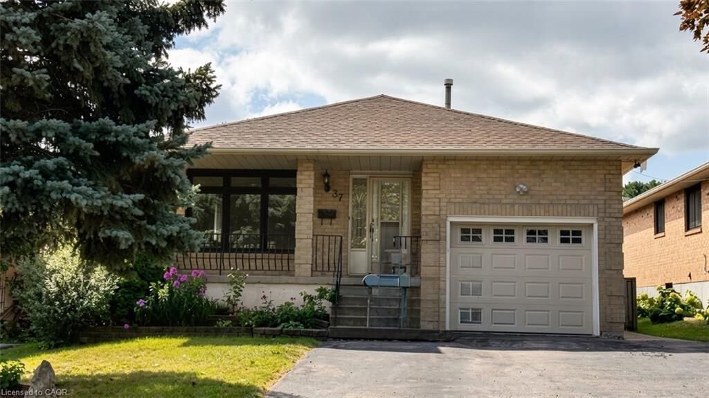 Property Photo:  37 Elora Drive  ON L9C 6T4 