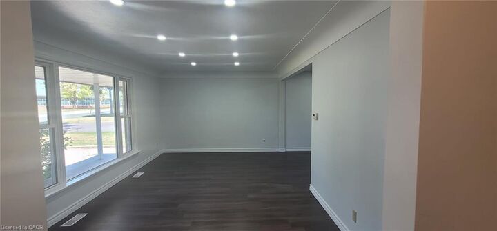 Property Photo:  51 Joseph Street  ON N0B 1M0 