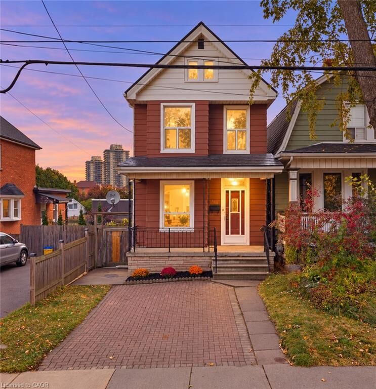 Property Photo:  109 Macaulay Street E  ON L8L 3X4 